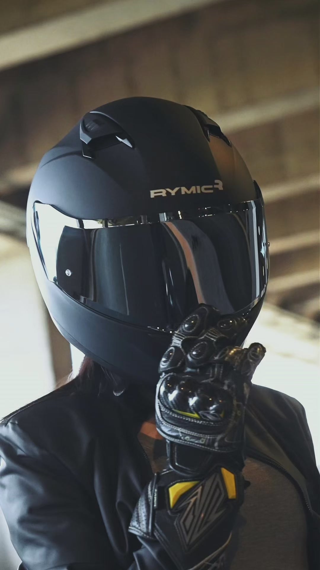 Video laden: Videoübersicht des RYMIC SR6 Integralhelms.